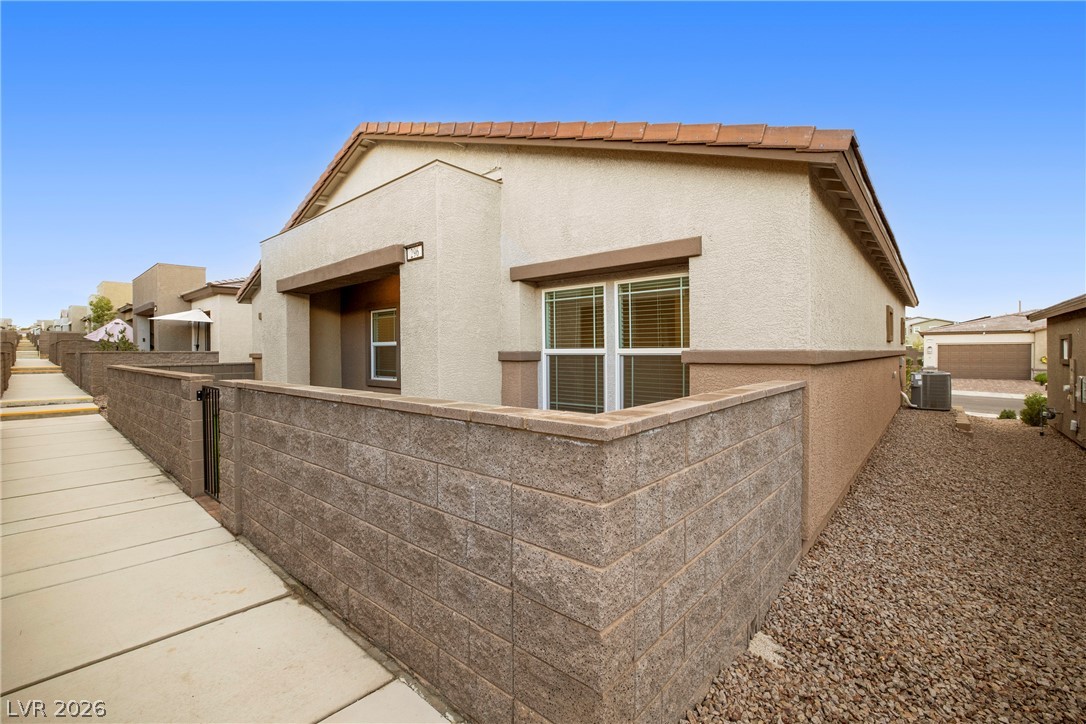 296 Aravalli Crest Street Property Photo 9