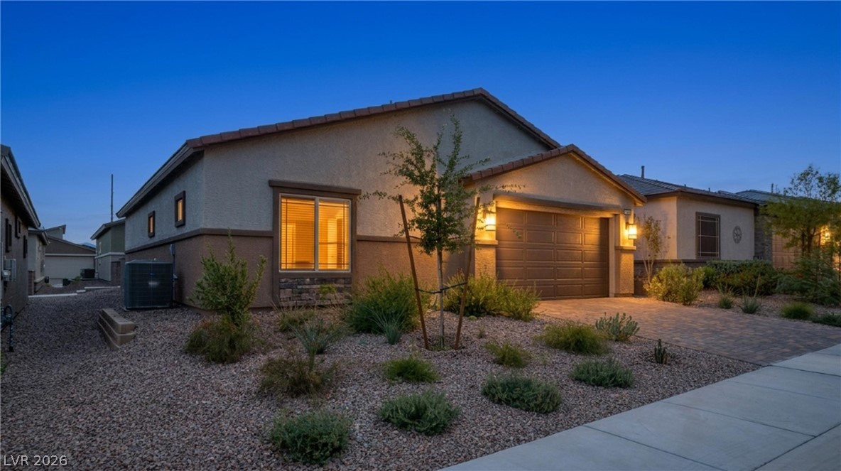 296 Aravalli Crest Street Property Photo 12