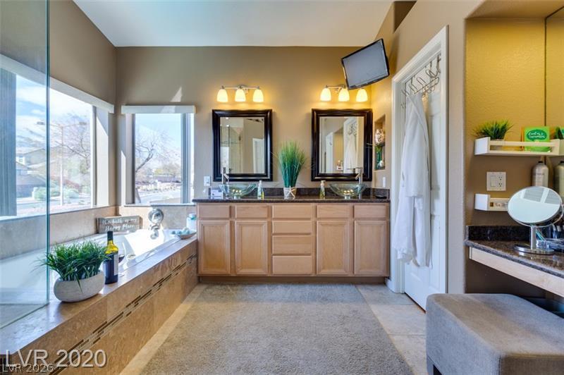 813 White Falcon Street Property Photo 16