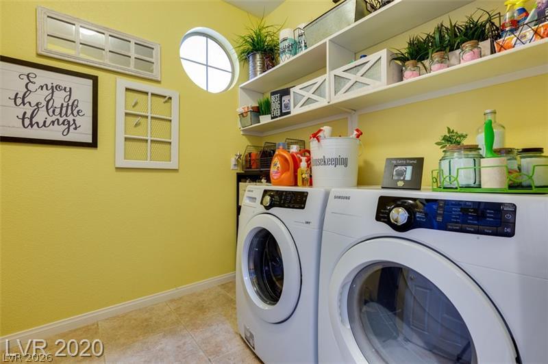 813 White Falcon Street Property Photo 20