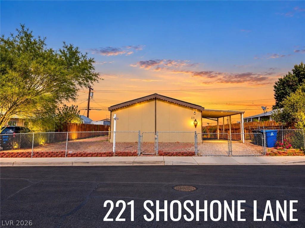 221 Shoshone Lane Property Photo 1