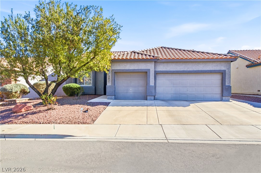 207 Pretty Sunset Terrace Property Photo 1