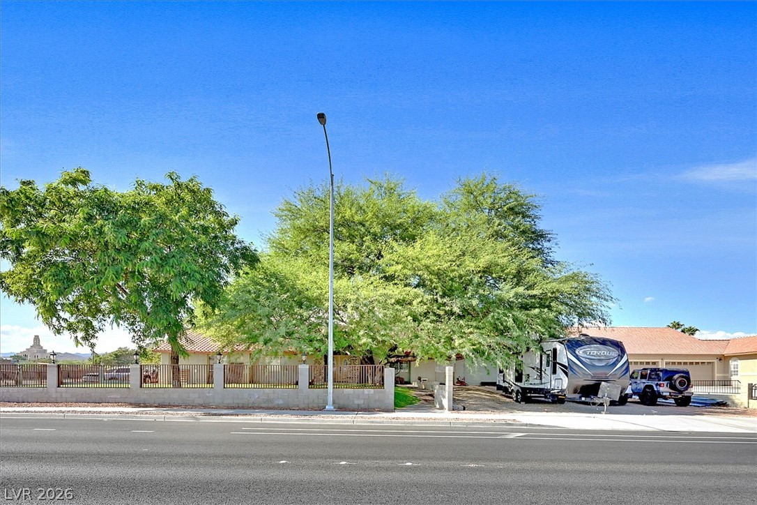 4415 North Fort Apache Road Property Photo 1