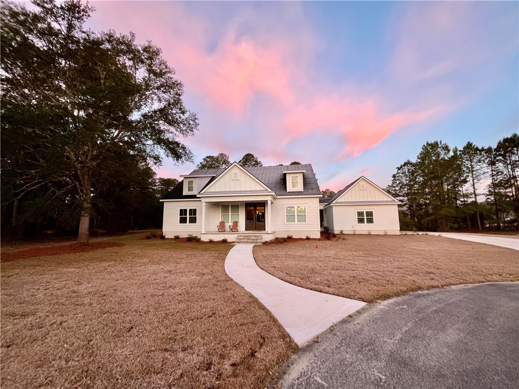 1111 N Marsh Hen Road Ne Property Photo 4