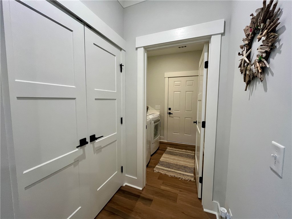 1111 N Marsh Hen Road Ne Property Photo 20