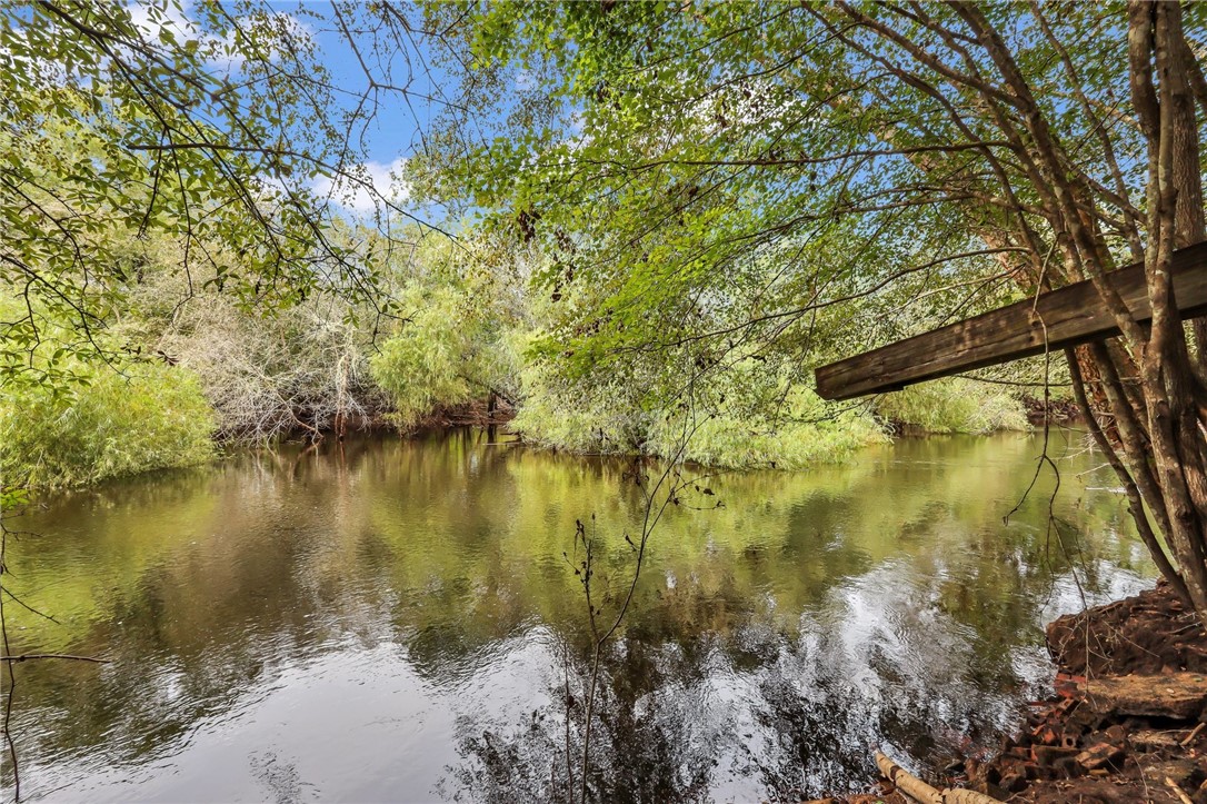 00 Lewis Landing Property Photo 3