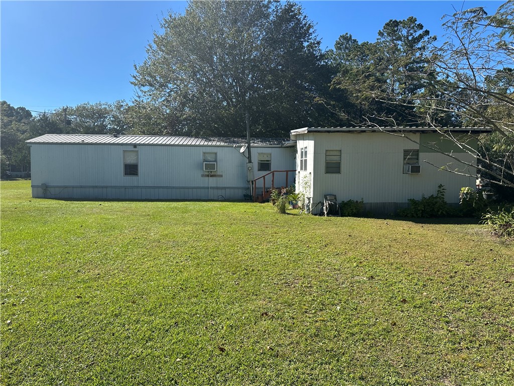 743 Sandy Loop Property Photo 4
