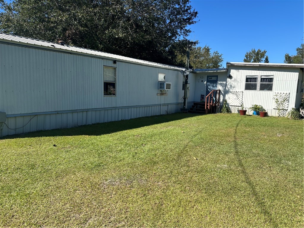 743 Sandy Loop Property Photo 6