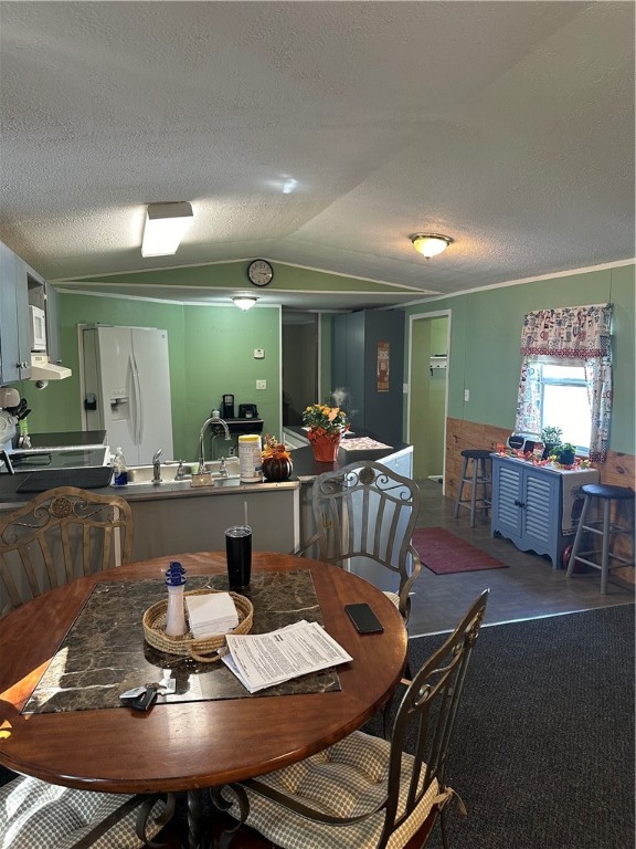 743 Sandy Loop Property Photo 16