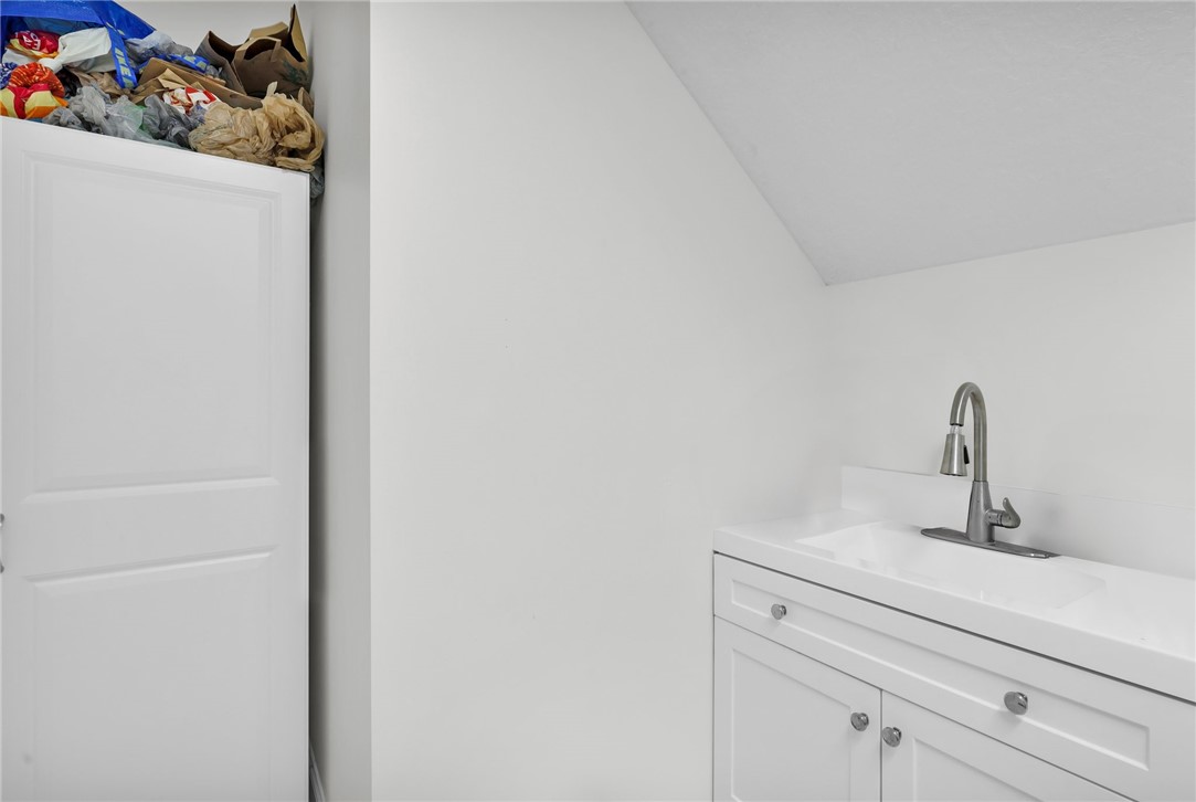 1036 Greenwillow Drive Property Photo 25
