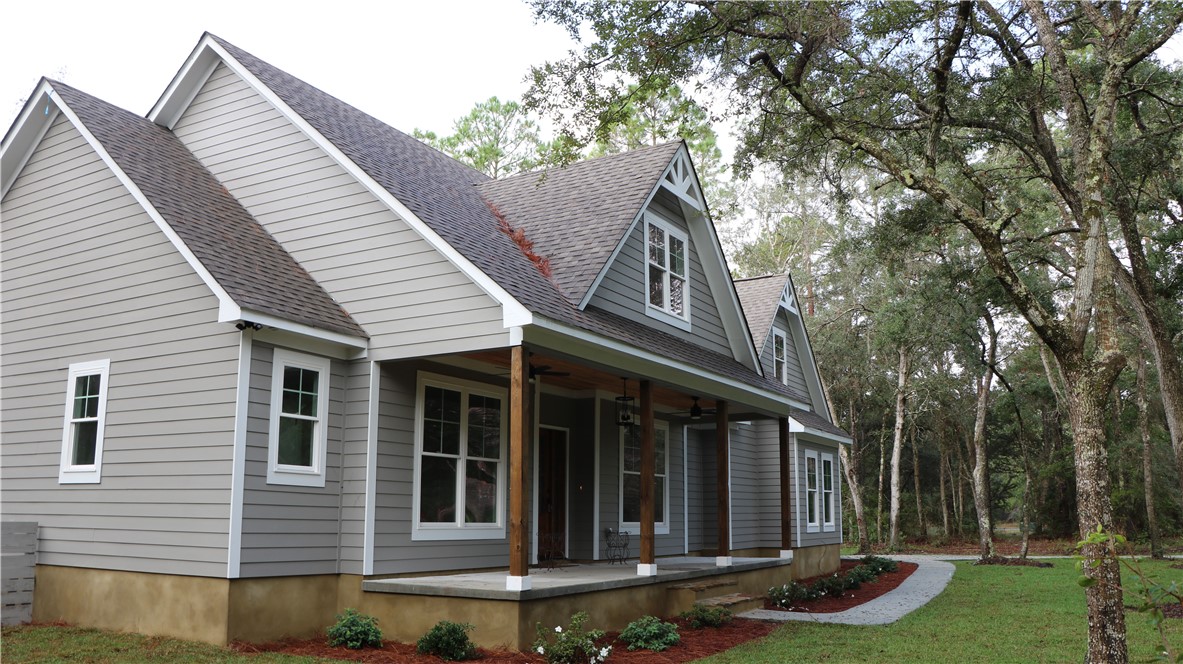 1231 Village Green Ne Property Photo 6