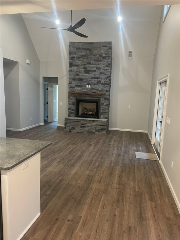 1231 Village Green Ne Property Photo 15
