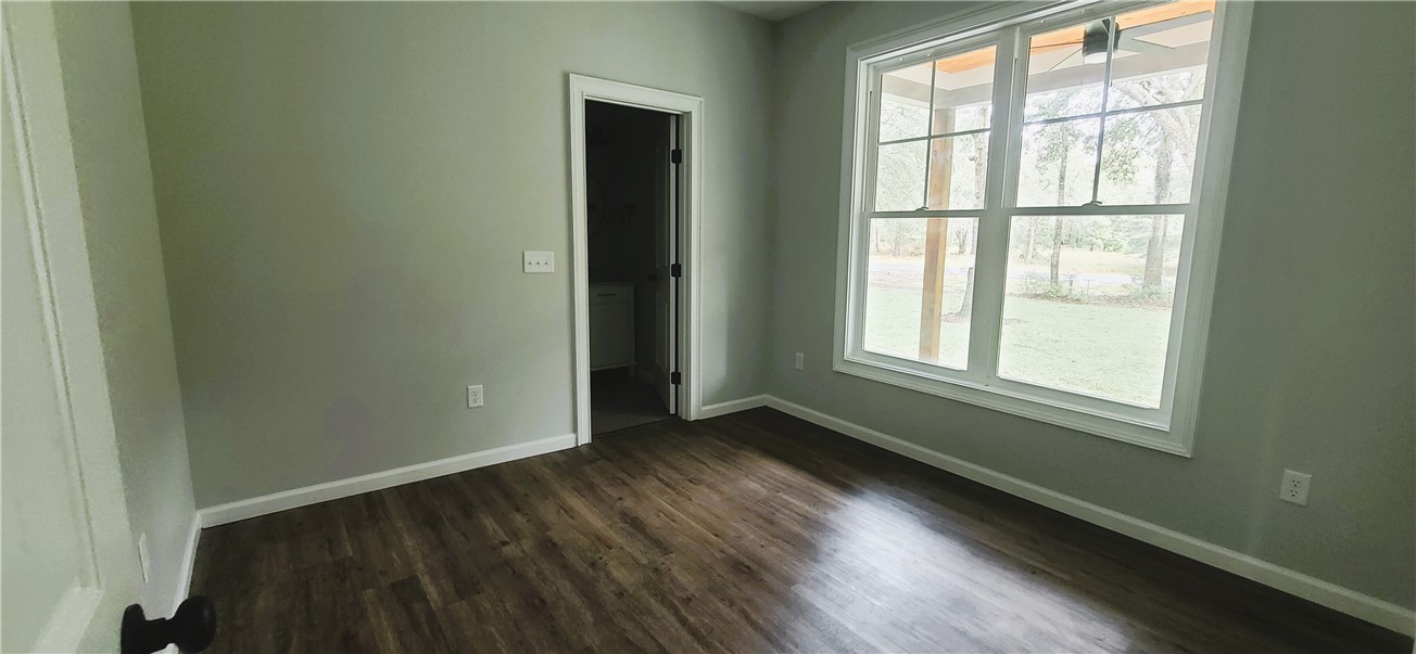 1231 Village Green Ne Property Photo 25