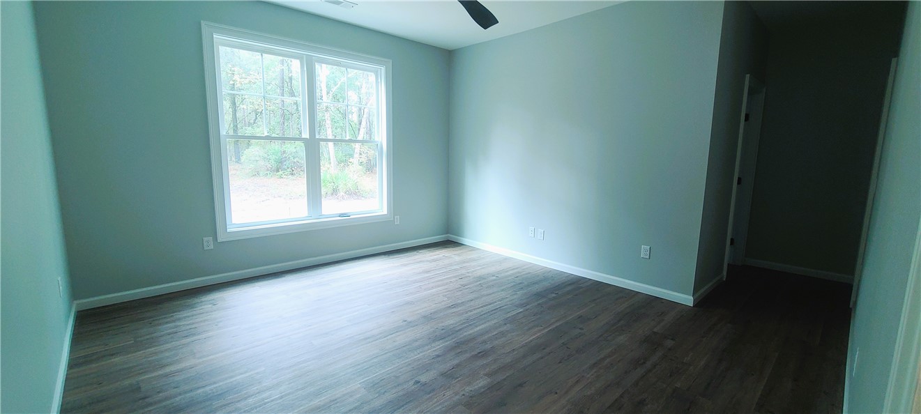 1231 Village Green Ne Property Photo 37