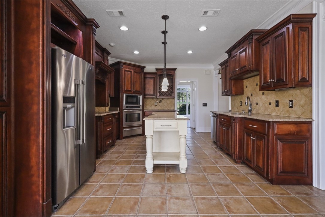 301 Whitaker Drive Property Photo 16