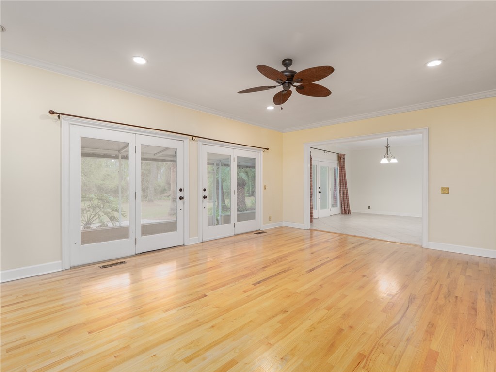 322 Oak Grove Island Drive Property Photo 14
