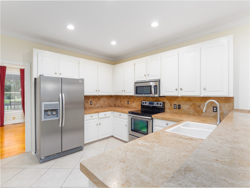 322 Oak Grove Island Drive Property Photo 18