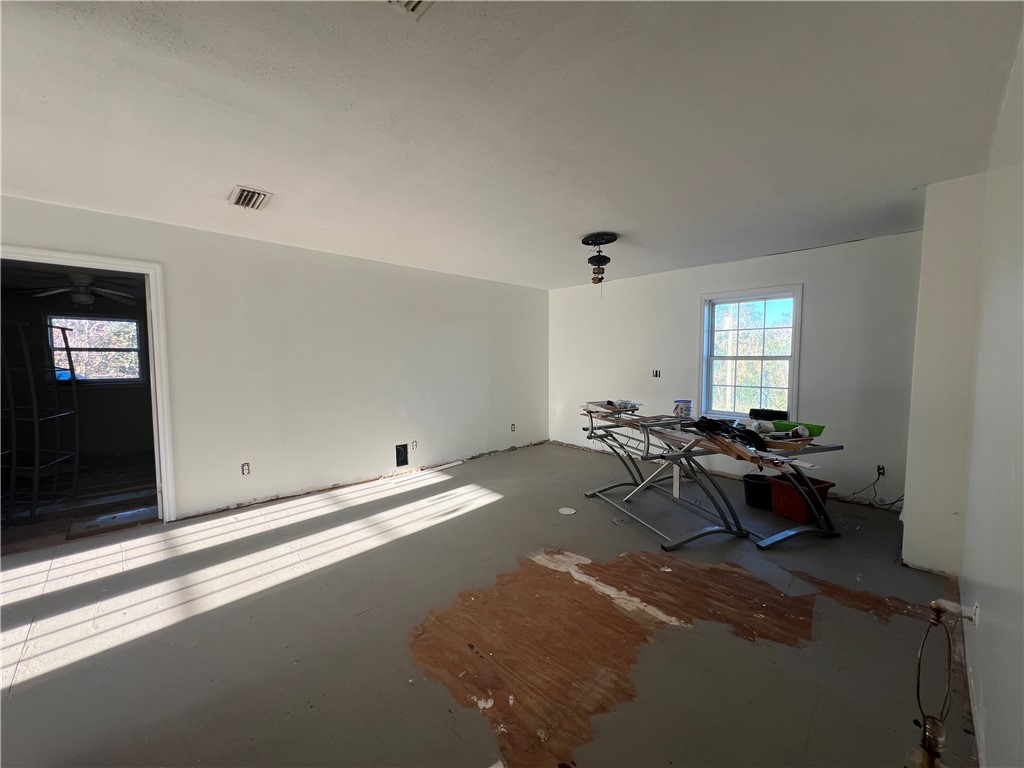 1042 Cribbs Road Sw Property Photo 25