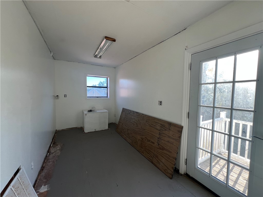 1042 Cribbs Road Sw Property Photo 28