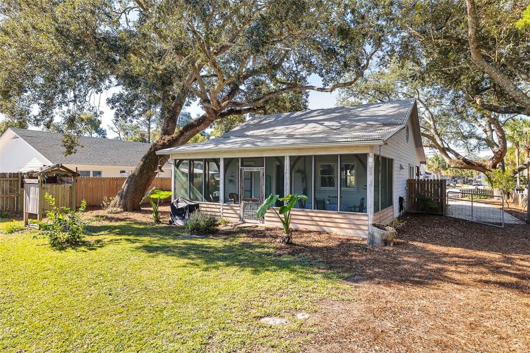 1106 George Lotson Ave Property Photo 2