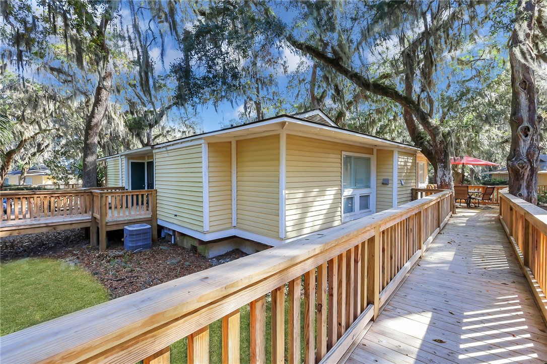 618 Executive Golf Villas Property Photo 1
