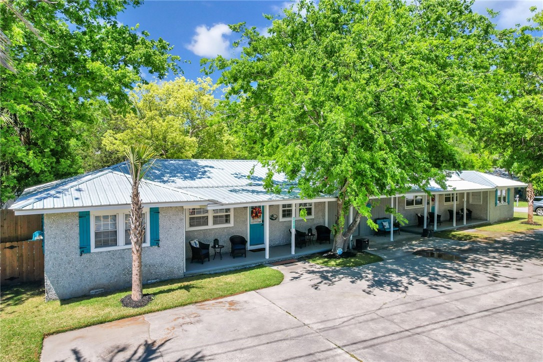 511/513 Demere Road Property Photo 1