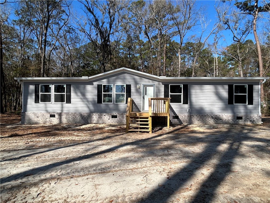 583 Pine Ave Property Photo