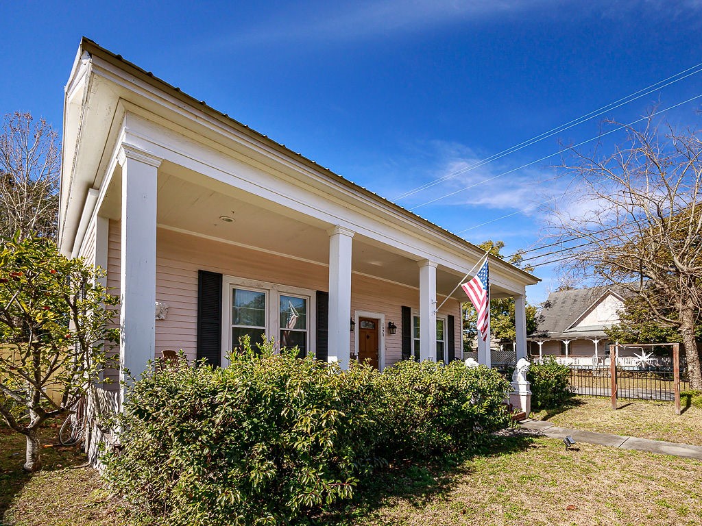 1929 Union Street Property Photo 2