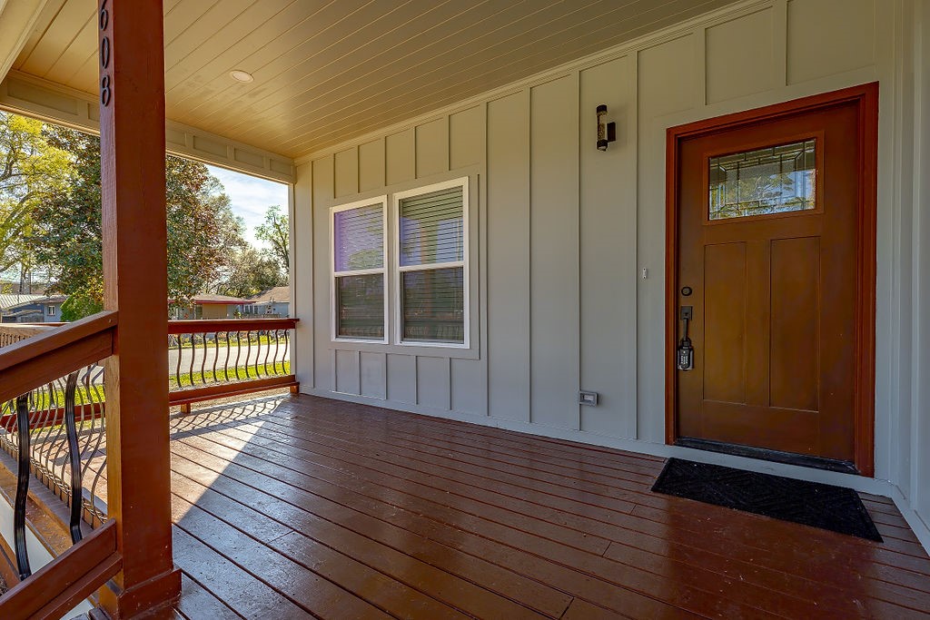 608 Q Street Property Photo 2