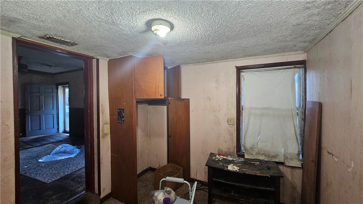 2100 Cate Street Property Photo 11