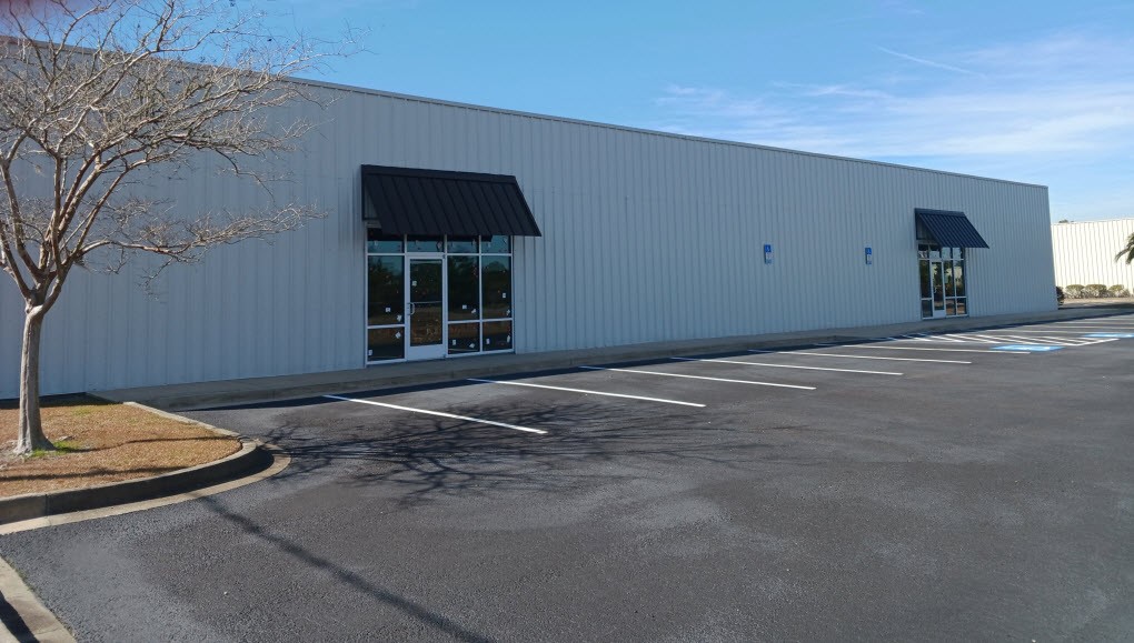 200 Commerce Center Drive 100 Property Photo 1