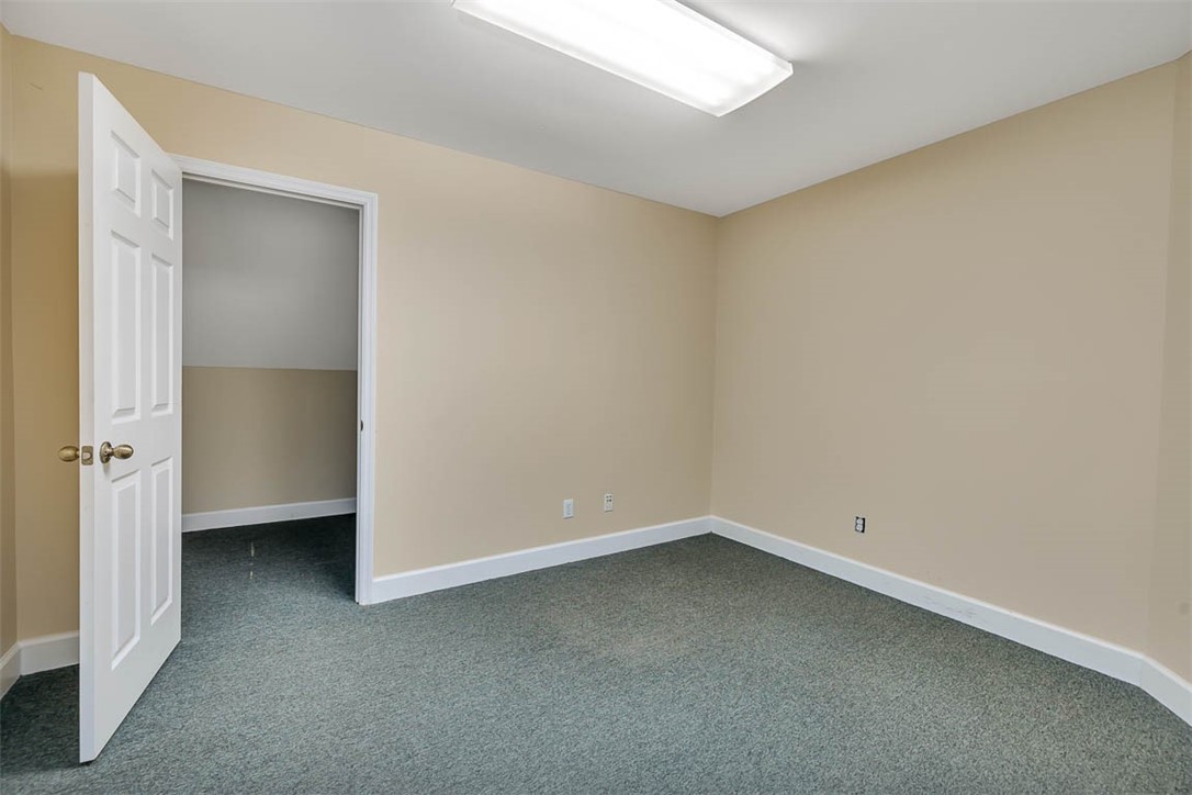124 Chapel Crossing Road B Property Photo 4