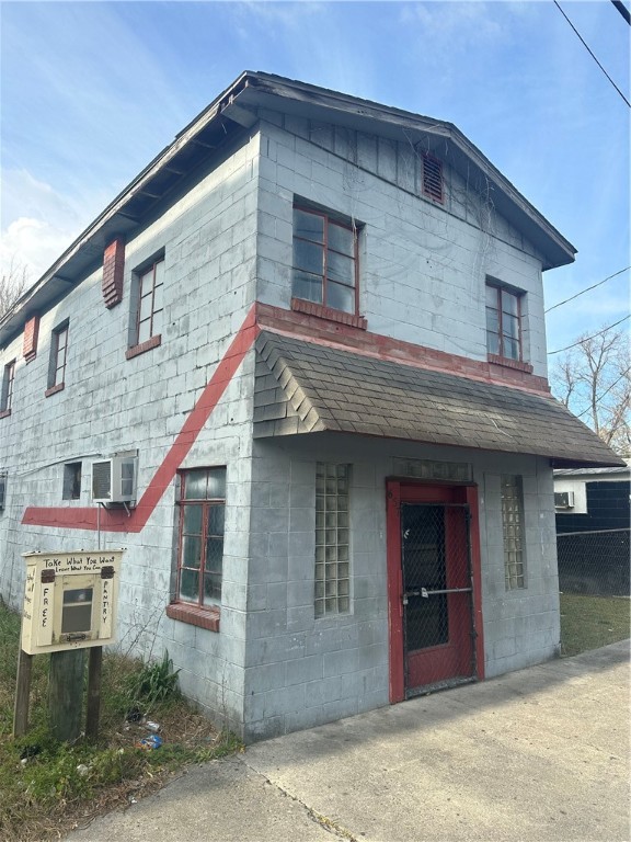 655 Oak Street Property Photo 1