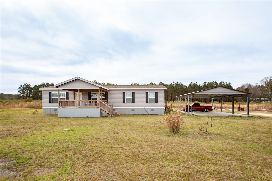 5571 Bowen Road Property Photo