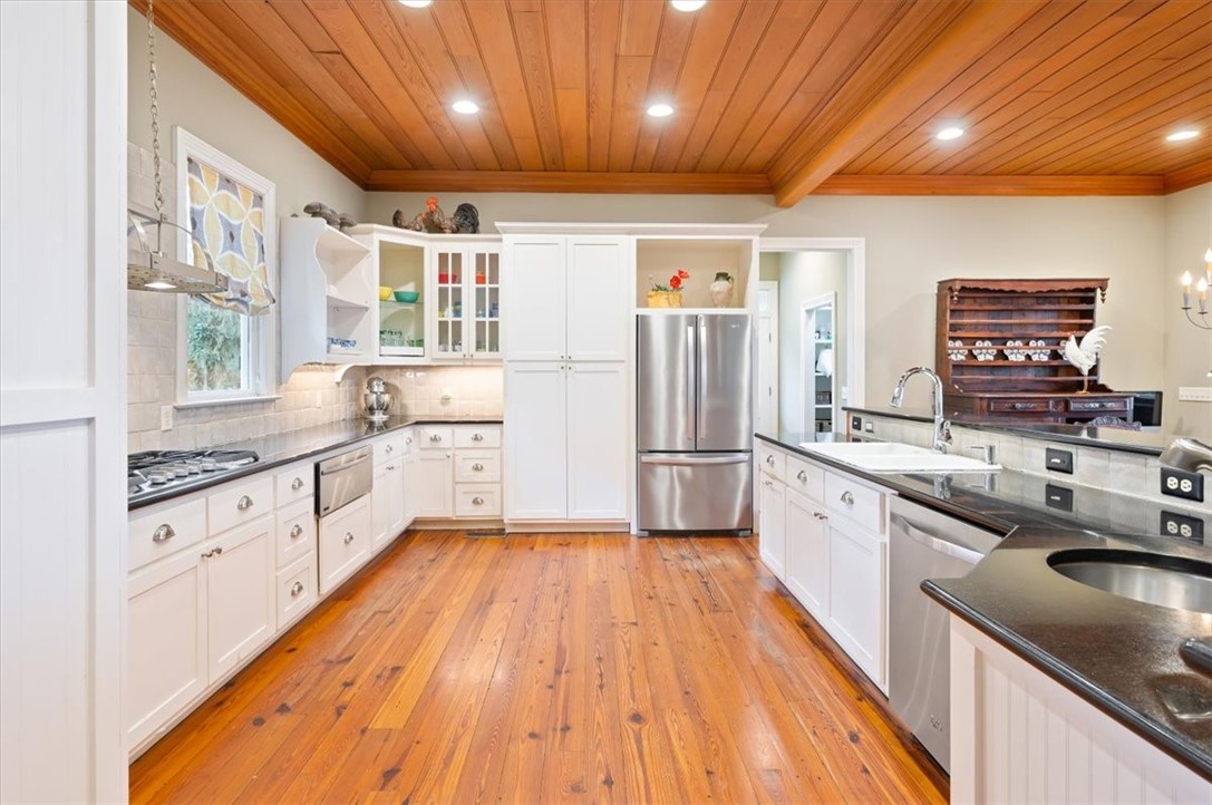 1045 River Club Road Ne Property Photo 14