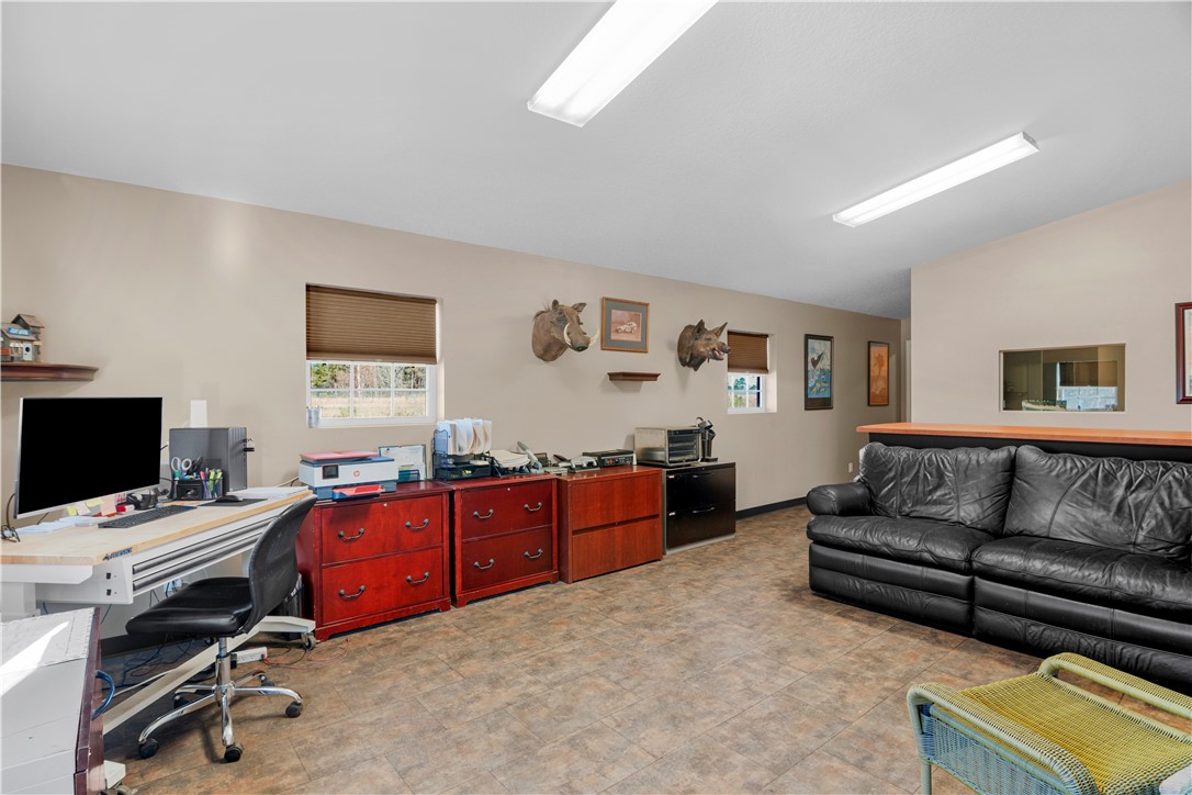 3464 Albany Ave Property Photo 32
