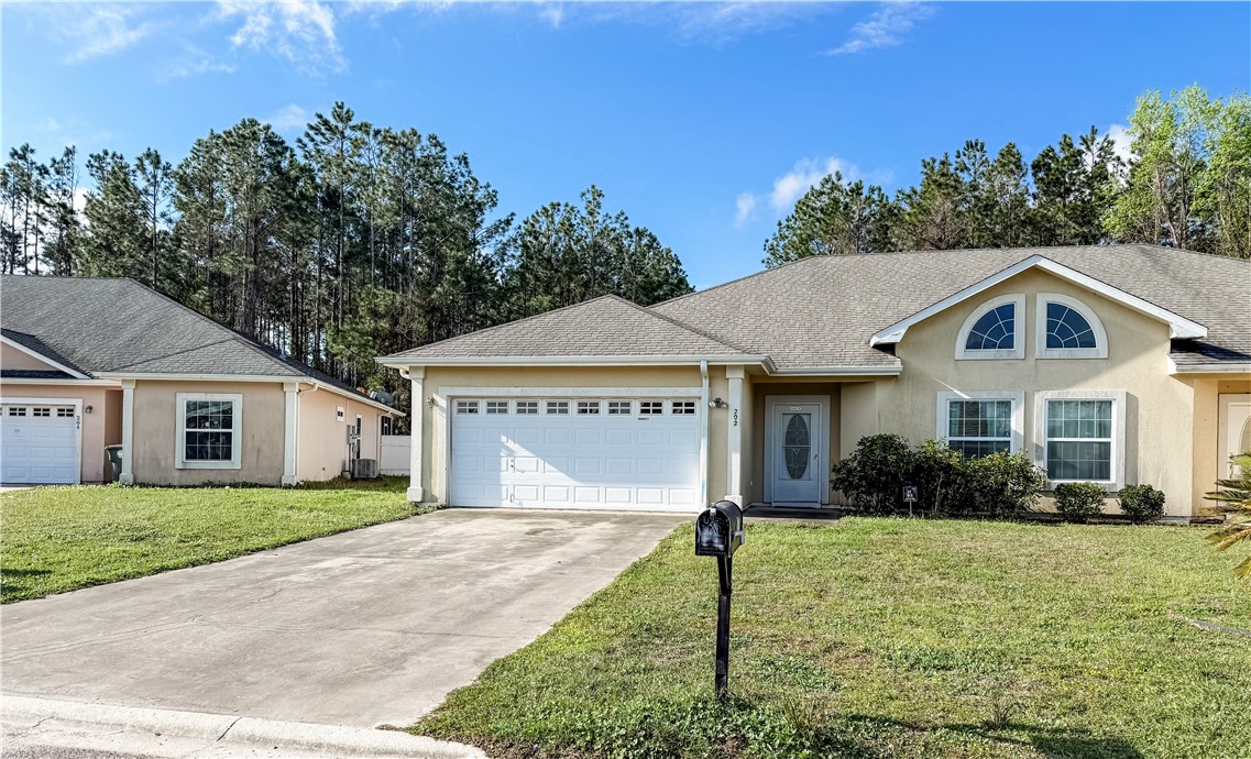 202 Royal Palms Ave Property Photo