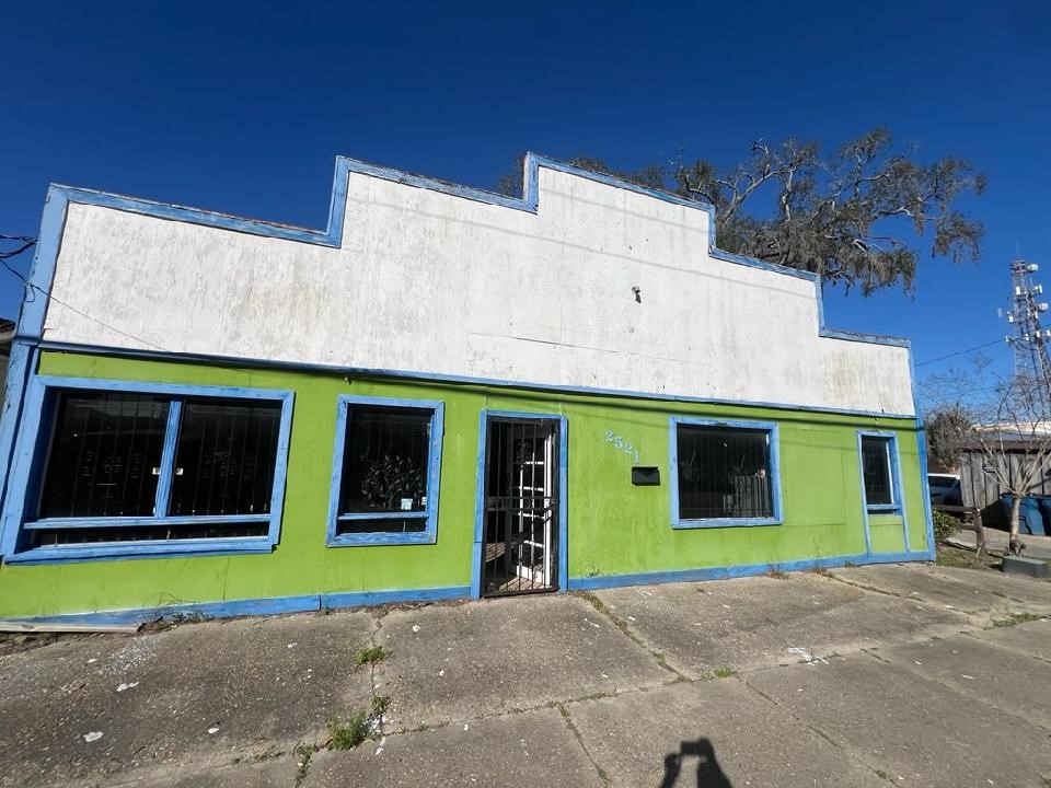 2521 Norwich Street Property Photo 1