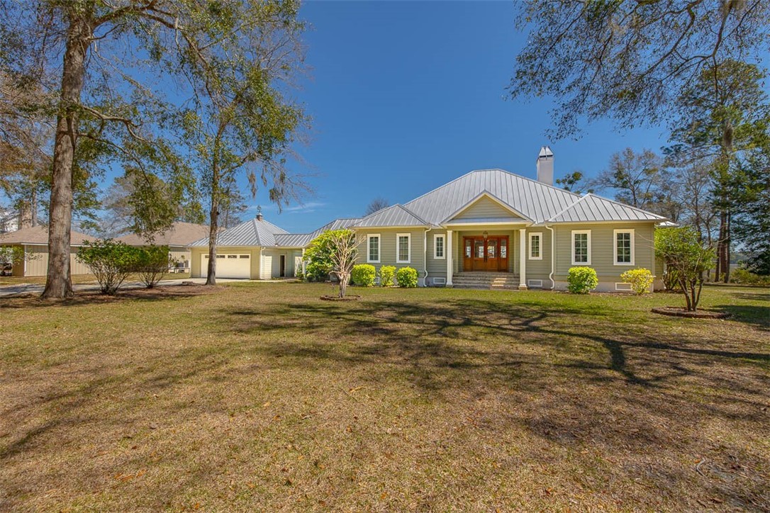 1861 Ne Julienton Drive Property Photo 1