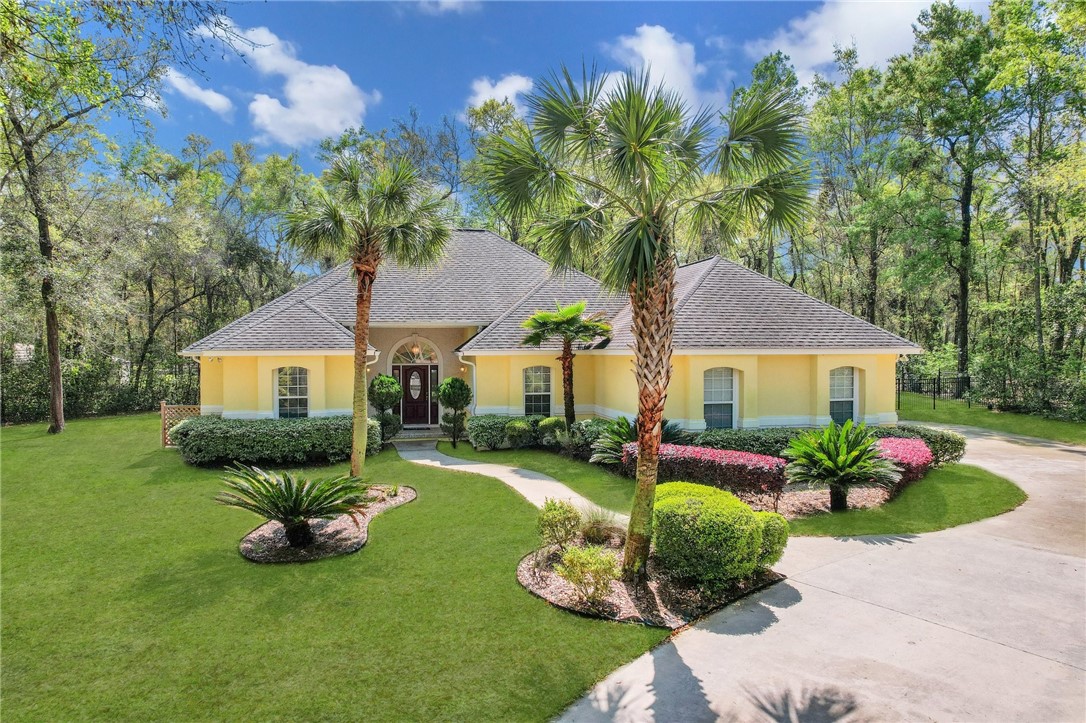 100 Drakes Landing Property Photo 1