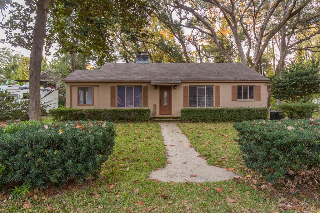 116 Redfern Drive Property Photo 1