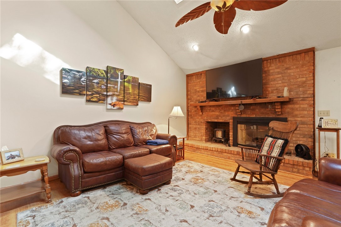 1730 Mush Bluff Road Property Photo 9