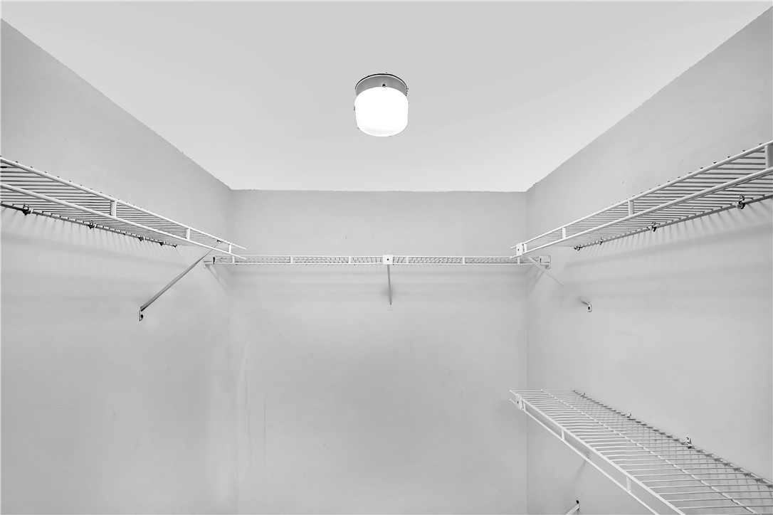 896 Wimbledon Drive Property Photo 16