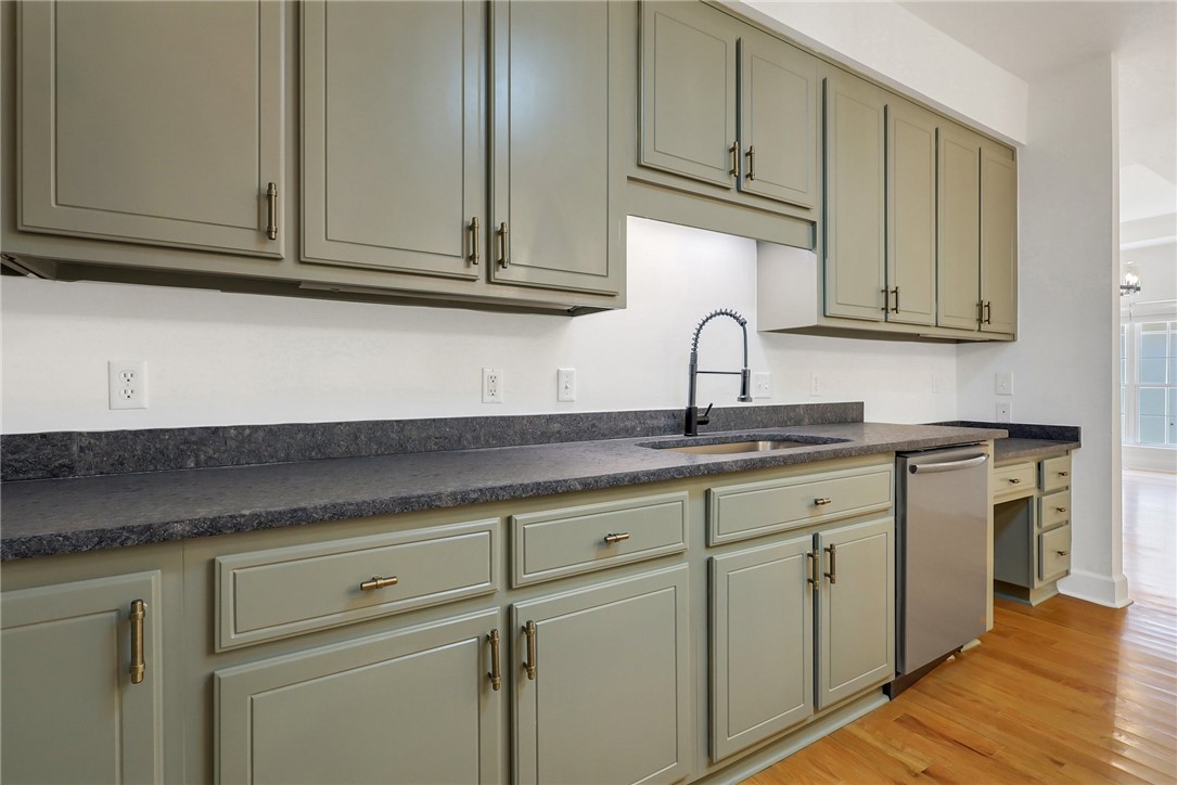 408 Indigo Court Property Photo 13