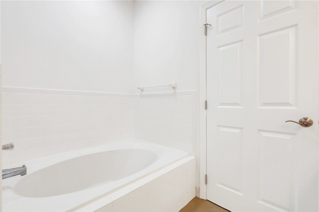 408 Indigo Court Property Photo 18