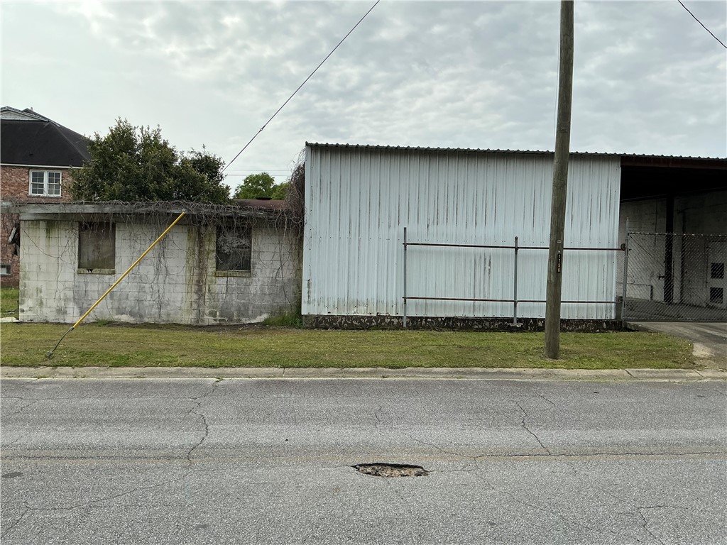 721 Reynolds Street Property Photo 5