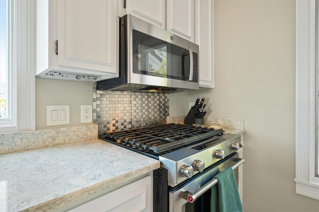 1028 Beachview Drive 5 Property Photo 25