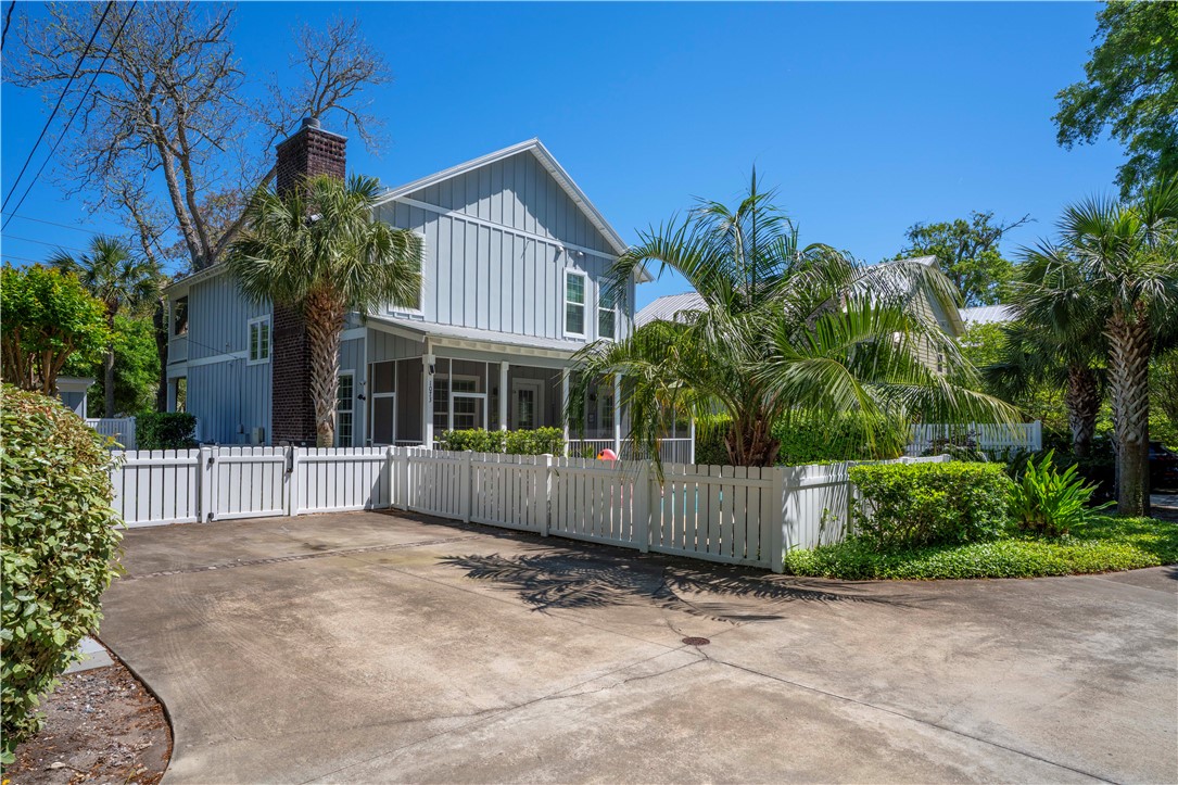 1073 Demere Road Property Photo 6