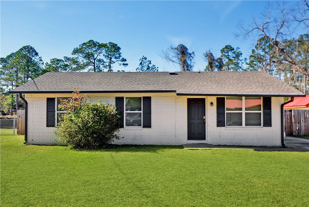 109 Yorktown Drive Property Photo 1