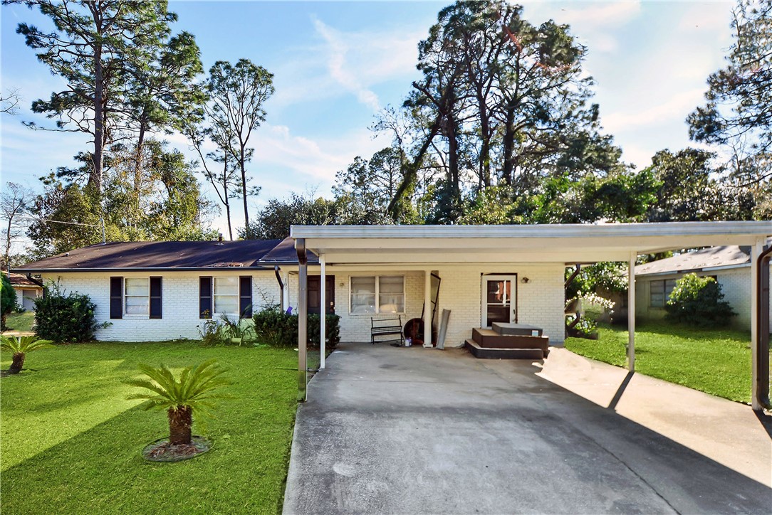 103 Tee Lane Property Photo 1